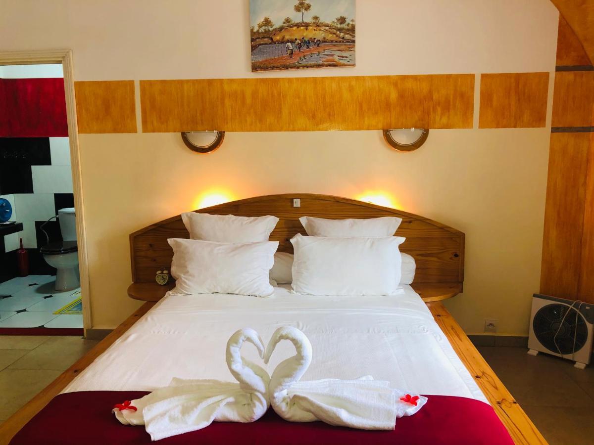 Petite Flower Guest House Talata-maty 외부 사진