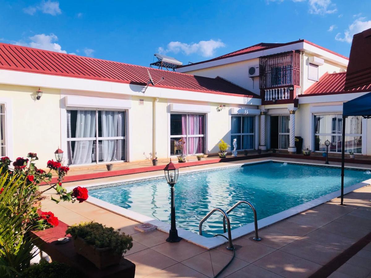 Petite Flower Guest House Talata-maty 외부 사진