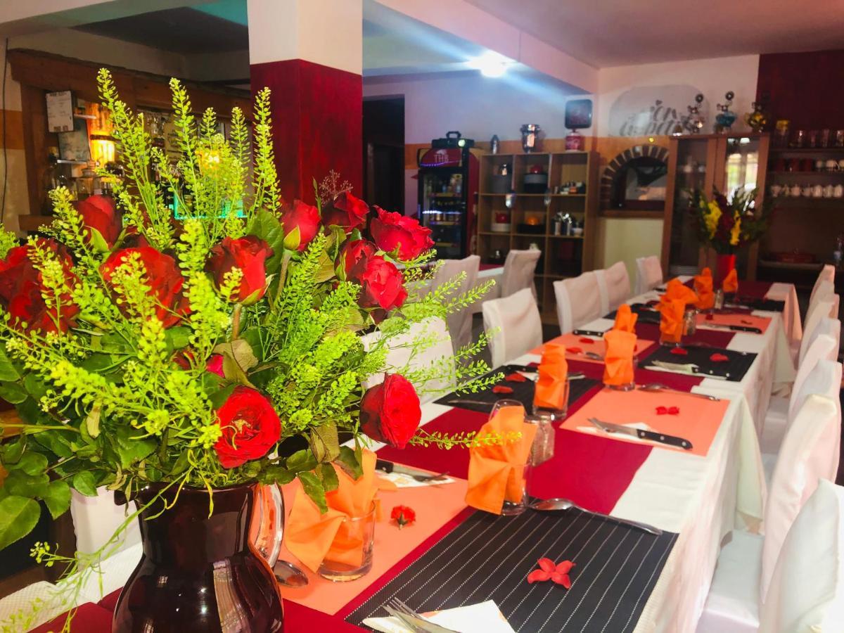 Petite Flower Guest House Talata-maty 외부 사진