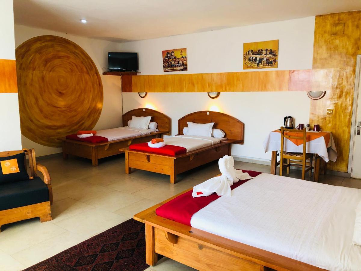 Petite Flower Guest House Talata-maty 외부 사진