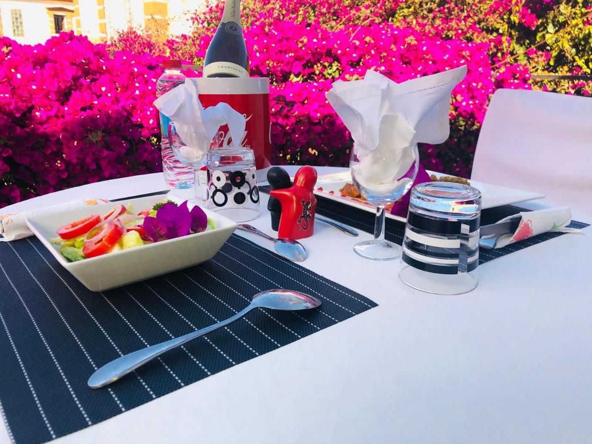 Petite Flower Guest House Talata-maty 외부 사진