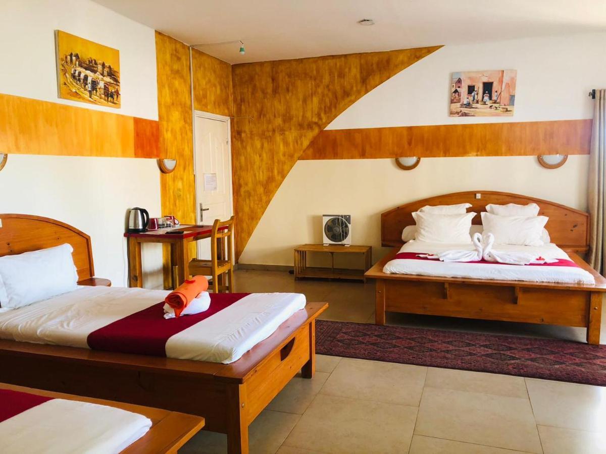 Petite Flower Guest House Talata-maty 외부 사진