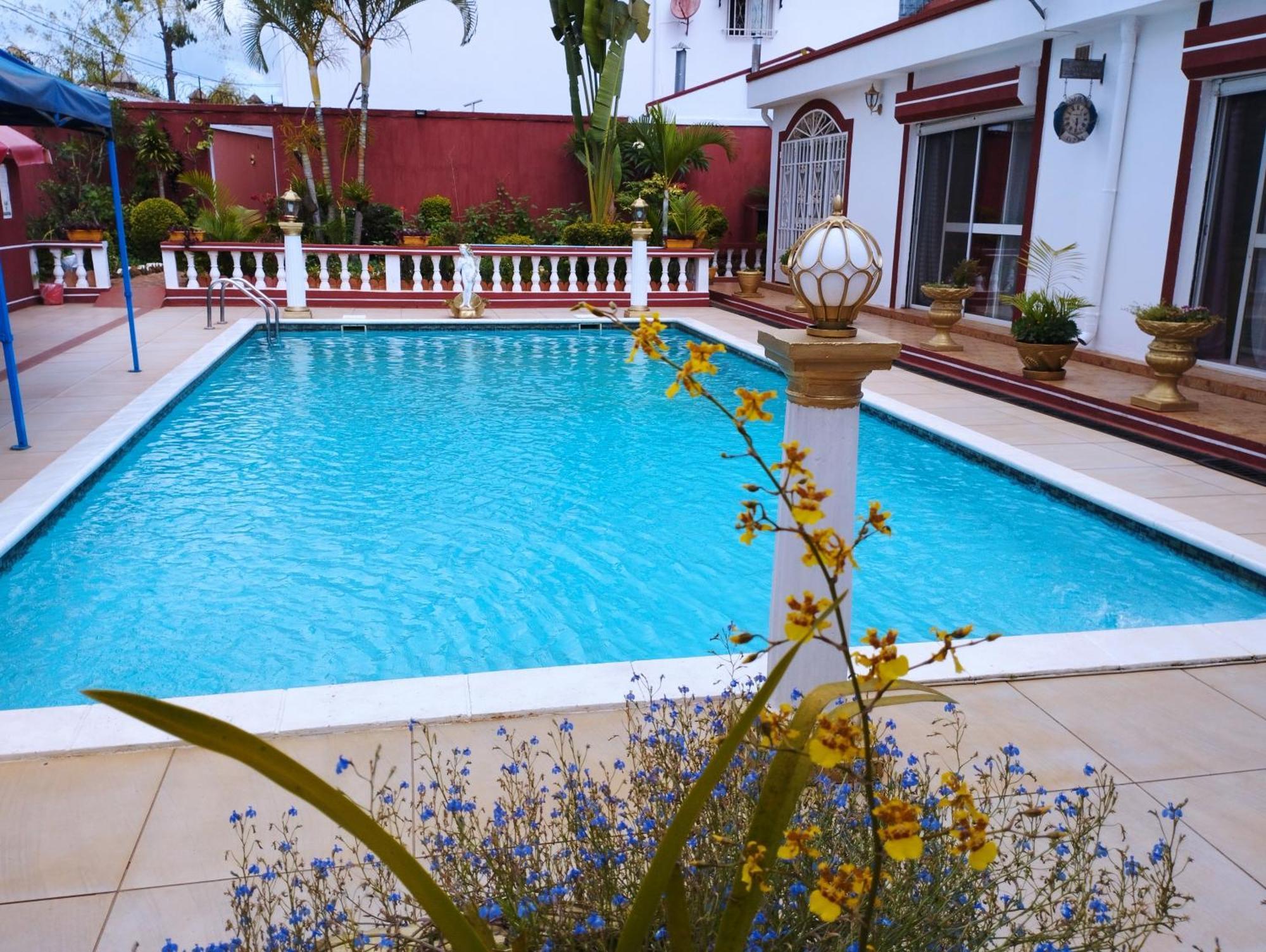 Petite Flower Guest House Talata-maty 외부 사진
