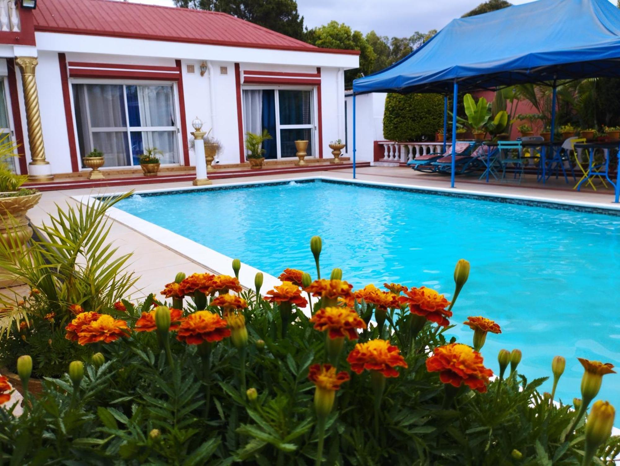 Petite Flower Guest House Talata-maty 외부 사진