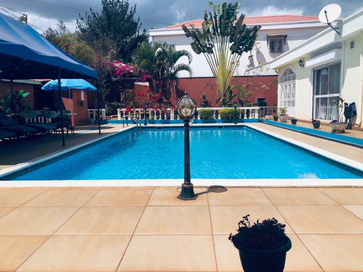 Petite Flower Guest House Talata-maty 외부 사진